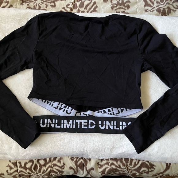 Crop Top - Picture 2 of 3